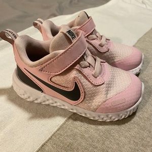 Toddler Pink Nike Shoes